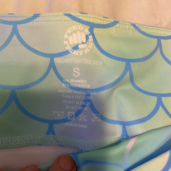 Feed me fight me mermaid leggings - Picture 4 of 4